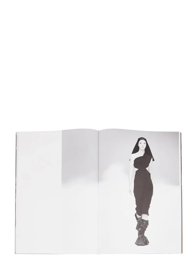 RICK OWENS – BOOKS BOOK-RIZZOLI-RICK-OWENS RICK OWENS – BOOKS BOOK-RIZZOLI-RICK-OWENS